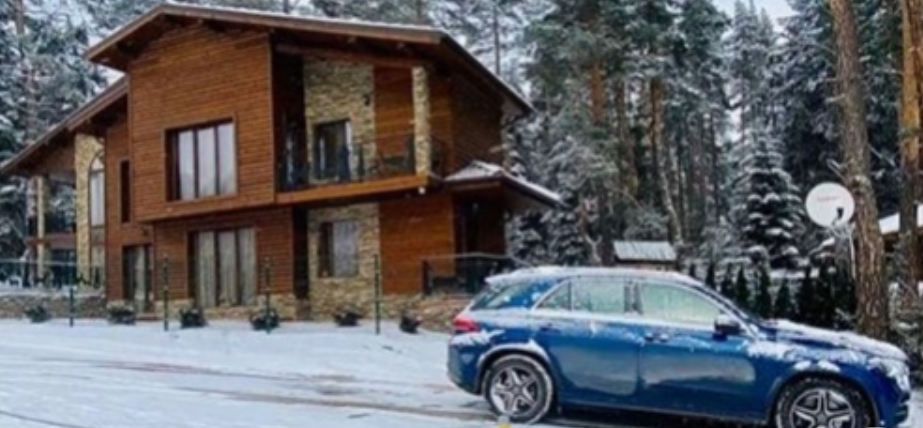 ГЕРБ-кмет със 7 апартамента, нова мегавила и автопарк за 2 млн. лв. с неплатени данъци, но вдига налозите в общината си