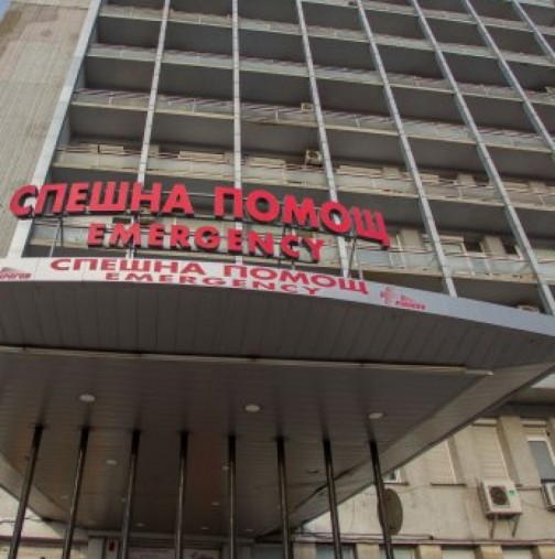 Доктор предложи брак по нестандартен начин в операционната в Пирогов-Снимки