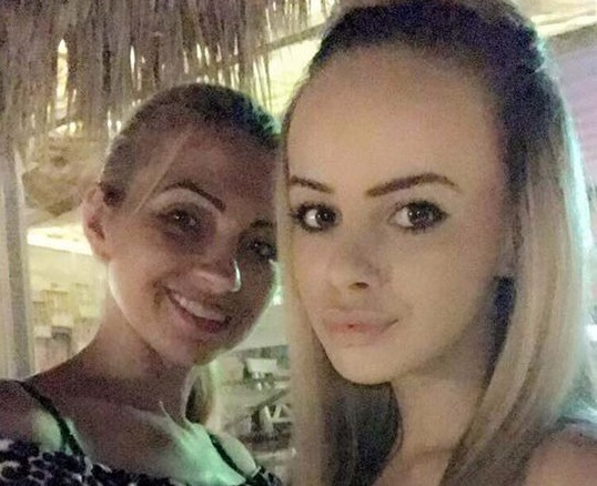 Майката на Сузанита се чекне на плажа: 46-годишната Шенай Мурад се държи като тинейджърка