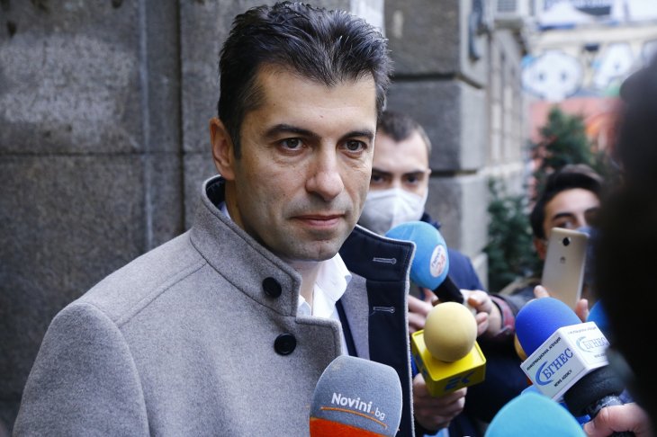 Кирил Петков подхваща ваксинацията изкъсо, прави я масова с тези нови мерки