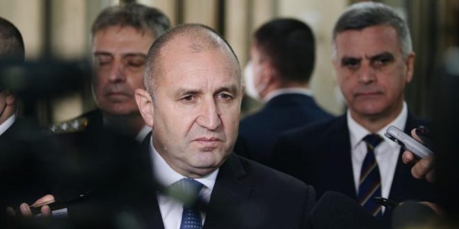 Направи го: Велик Румен Радев взе страната на Русия пред НАТО!