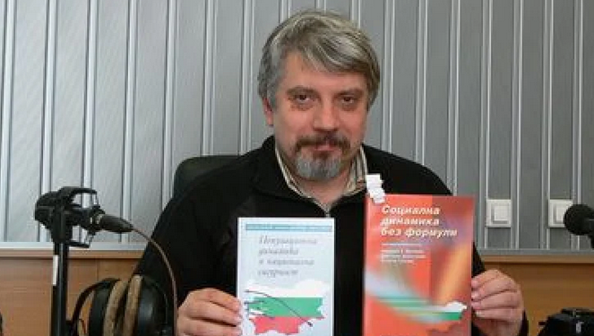 Проф. Витанов: Мутафчийски бе храбър шеф на НОЩ, защото направи точно това!