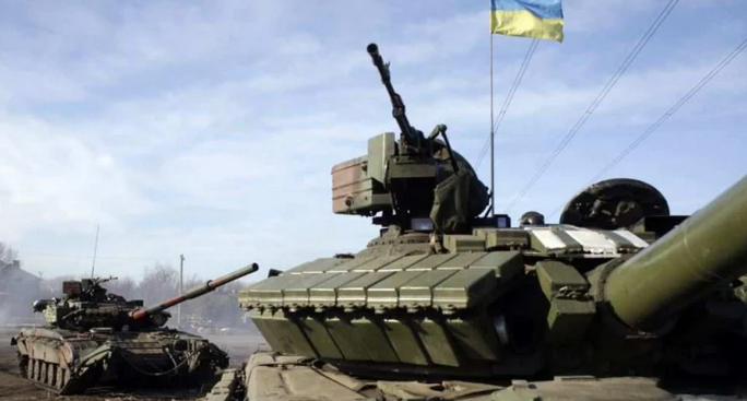 Пълно поражение: Изоставена колона с техника на украинските въоръжени сили край Херсон ВИДЕО