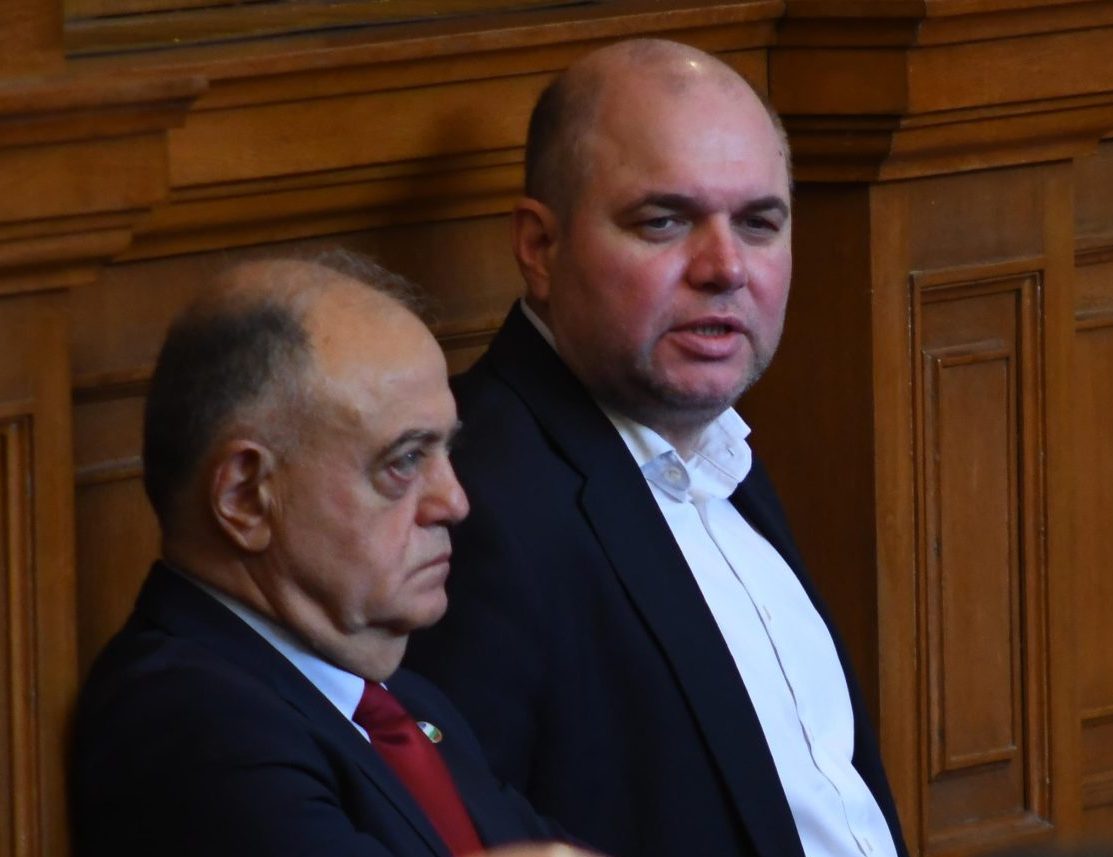 Новото правителство на Радев още не се е заклело, но Киро и Генерал Атанасов вече плашат министрите