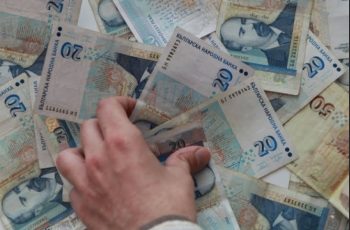 Щастливи новини: Още пари за пенсионерите, ще се взимат през