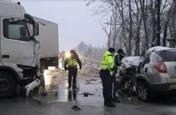 Извънредно: Страшна катастрофа току що, вадят загинали от колите