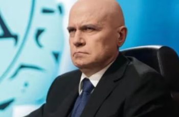 Слави с първи думи след оставката на Радев
