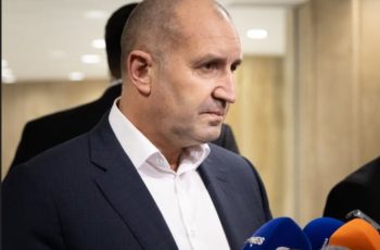 Радев се разгневи и излезе пред народа, каза истината