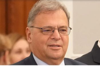 Министър Попов: Много бързото вдигане на цените на горивата е странно