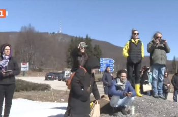 Близки на загиналите в случая Петрохан поставиха паметна плоча