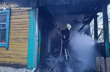 Нощни атаки с дронове: Разрушения в Чернигов, паника в Одеса и щети в Русия