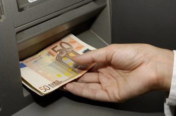 ВНИМАНИЕ: Вашите пари са в опасност! Банка ДСК предупреждава за нова мащабна измама