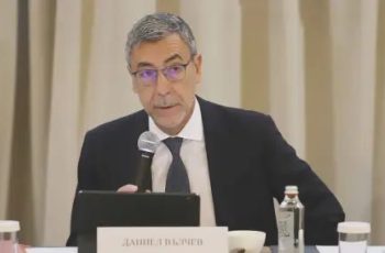 Време е за край на подмазвачеството: Проф. Даниел Вълчев за бъдещето на България